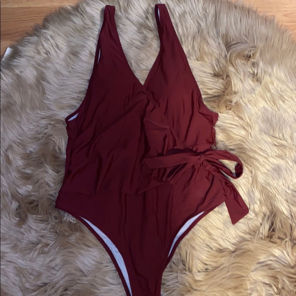 CUPSHE SWIMSUIT